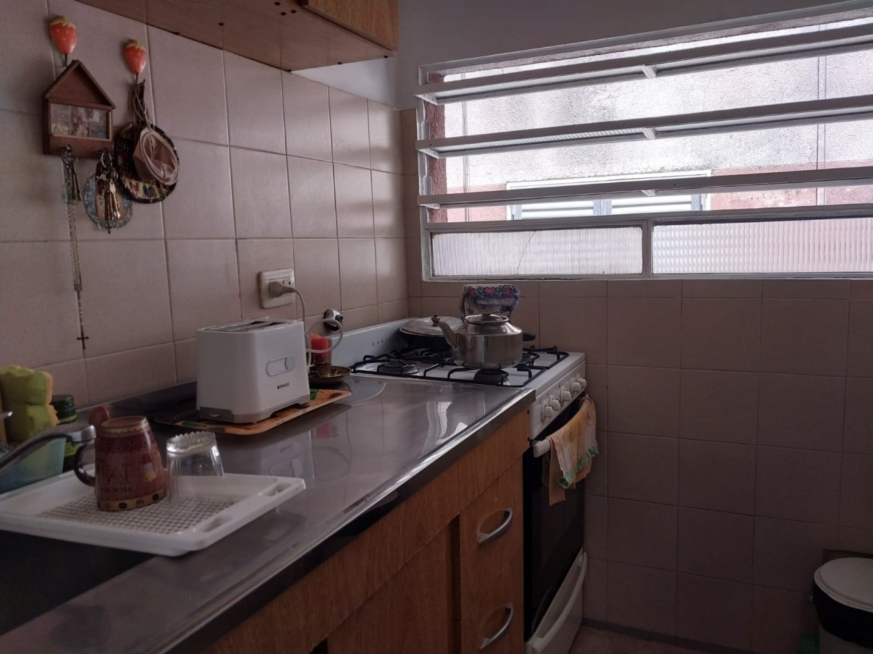 Departamento 1 dormitorio con cochera contrafrente 