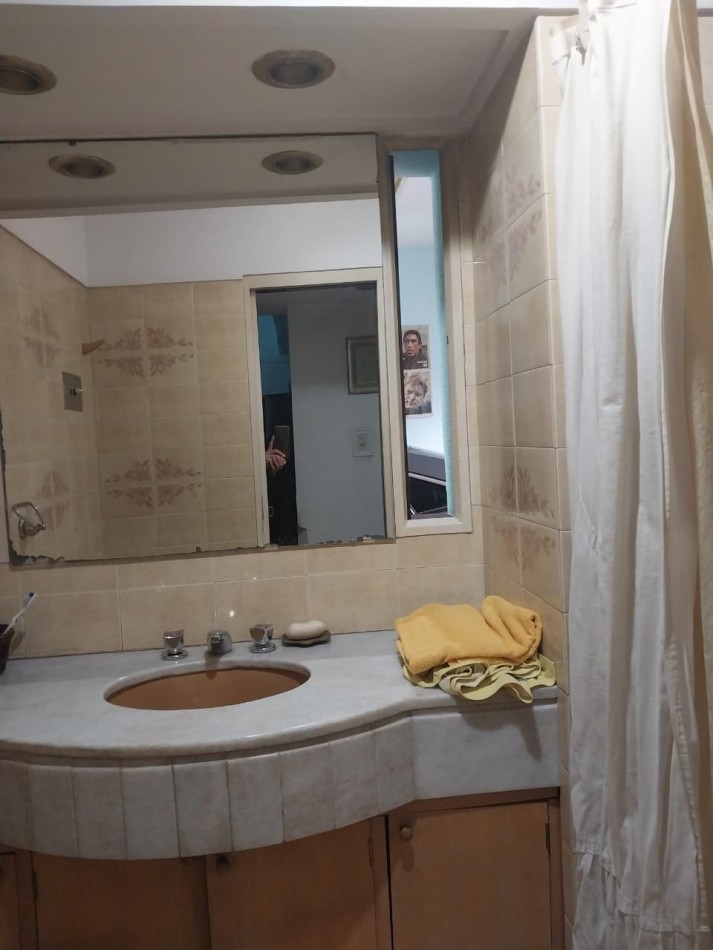 CASA AL FRENTE CON RETIRO DE JARDIN COCHERA PASANTE JARDIN PISICINA QUINCHO 2 DORMITORIOS