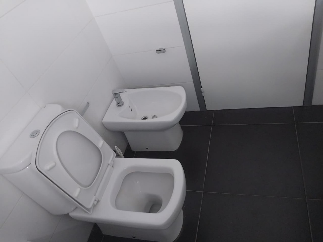 Departamento Semipiso exclusivo al frente en esquina vista total al rio 2 dormitorios con cochera Puerto Norte Posibilidad de ´Permuta en parte de pago