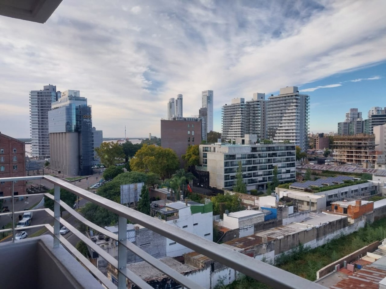 Departamento Semipiso exclusivo al frente en esquina vista total al rio 2 dormitorios con cochera Puerto Norte Posibilidad de ´Permuta en parte de pago