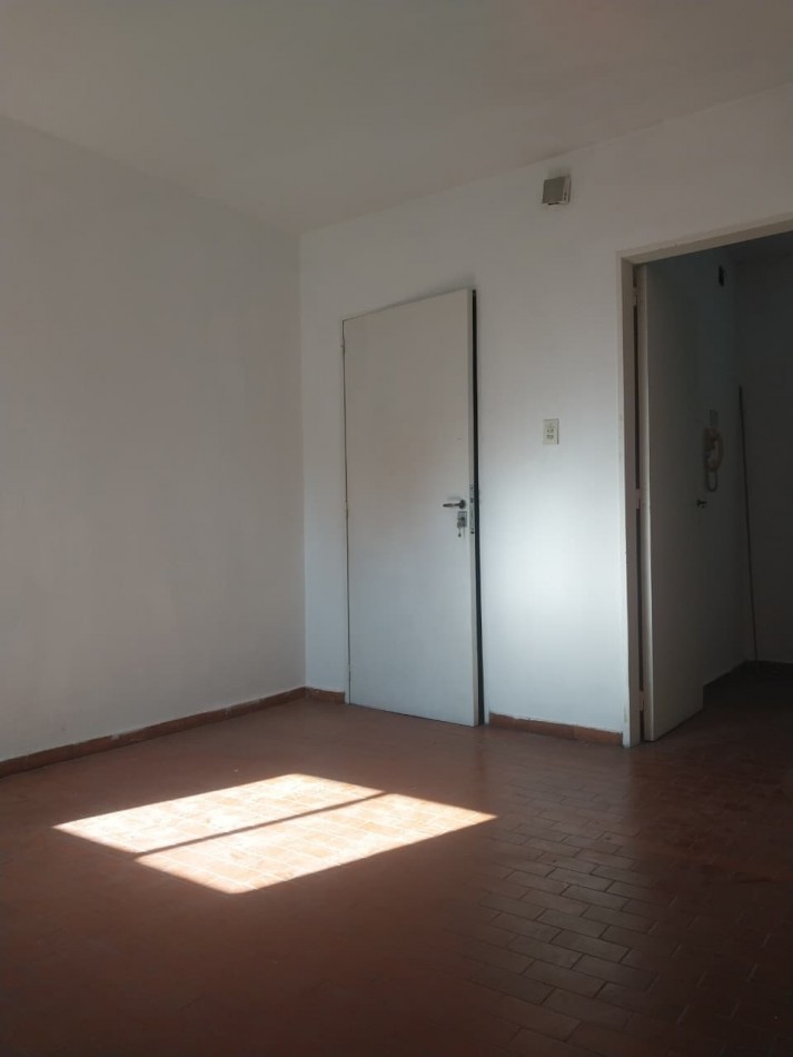 Departamento 1 Dormitorio contrafrente Barrio Abasto ideal para Flipping Inmobiliario