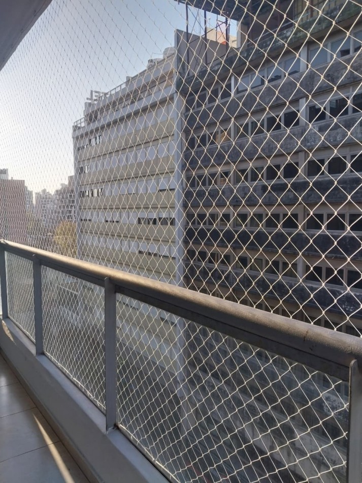 Departamento semipiso al frente con doble balcon 7° piso Cordoba al 2500