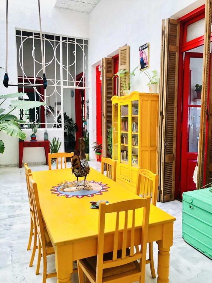 Casa en planta alta reciclada a nuevo de estilo artistico /  ideal para familia / estudio / emprendimientos - 320,78 m² - Barrio Abasto