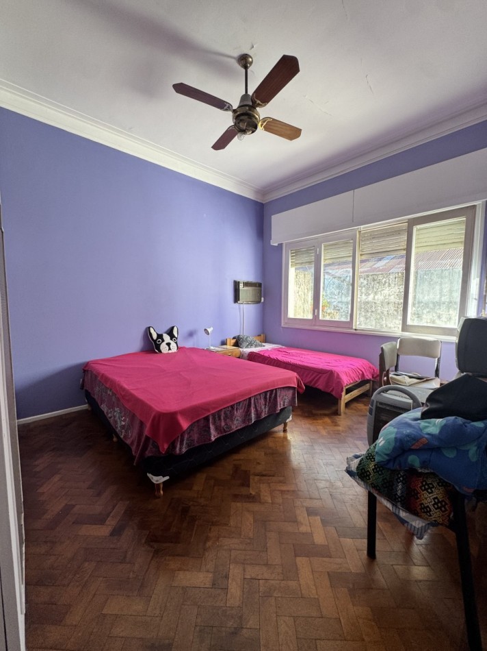 Departamento interno de pasillo 1° piso de escalera apto credito Bajas expensas - se escuchan ofertas 